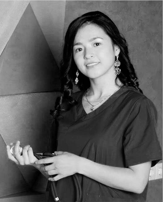 Ainura Uspanova photo